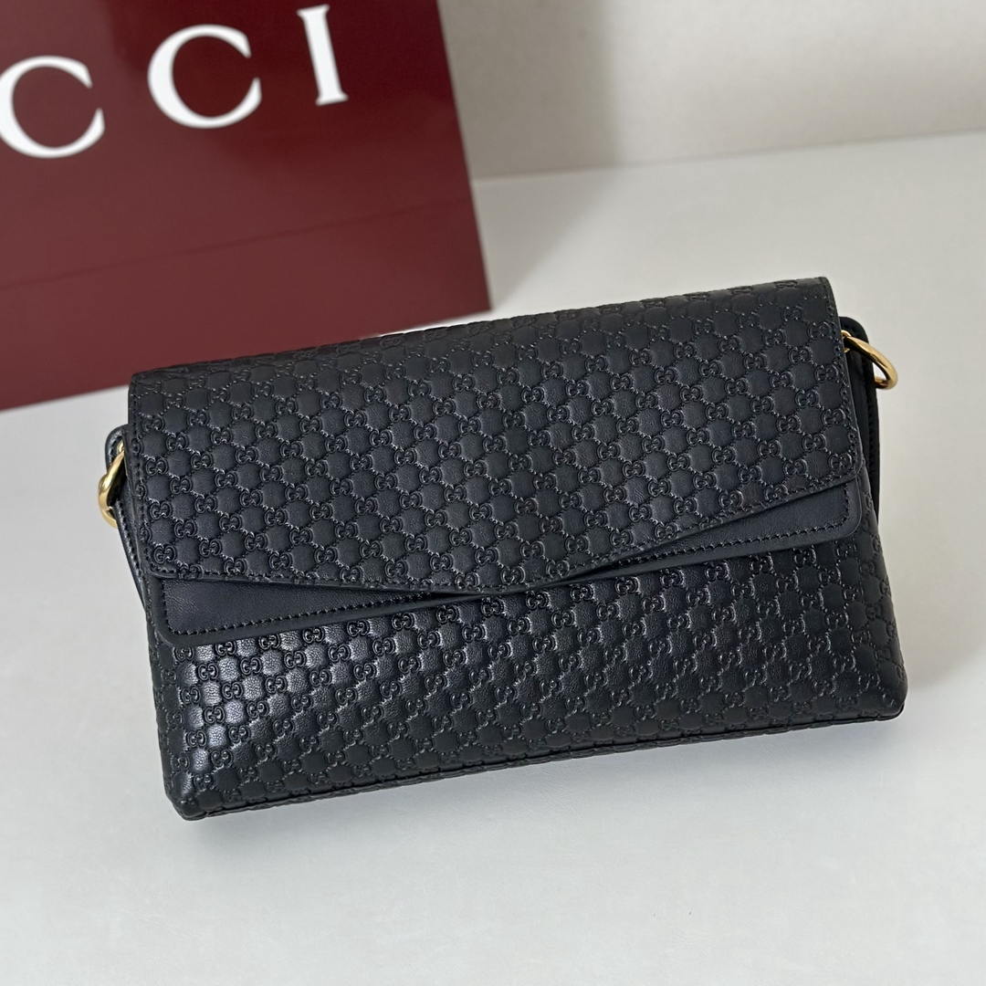 Gucci 857622 Medium Shoulder Bag Leather Black GG