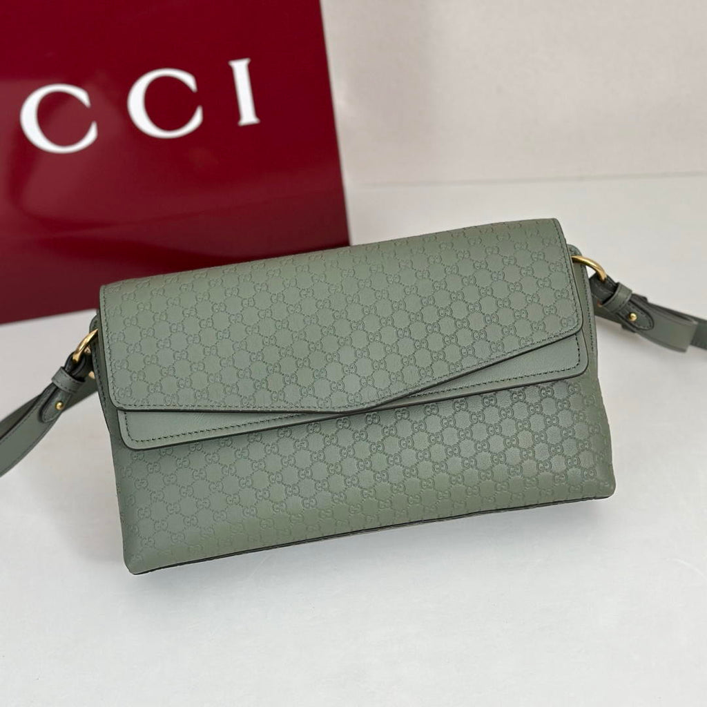 Gucci 857622 Medium Shoulder Bag Leather Green GG