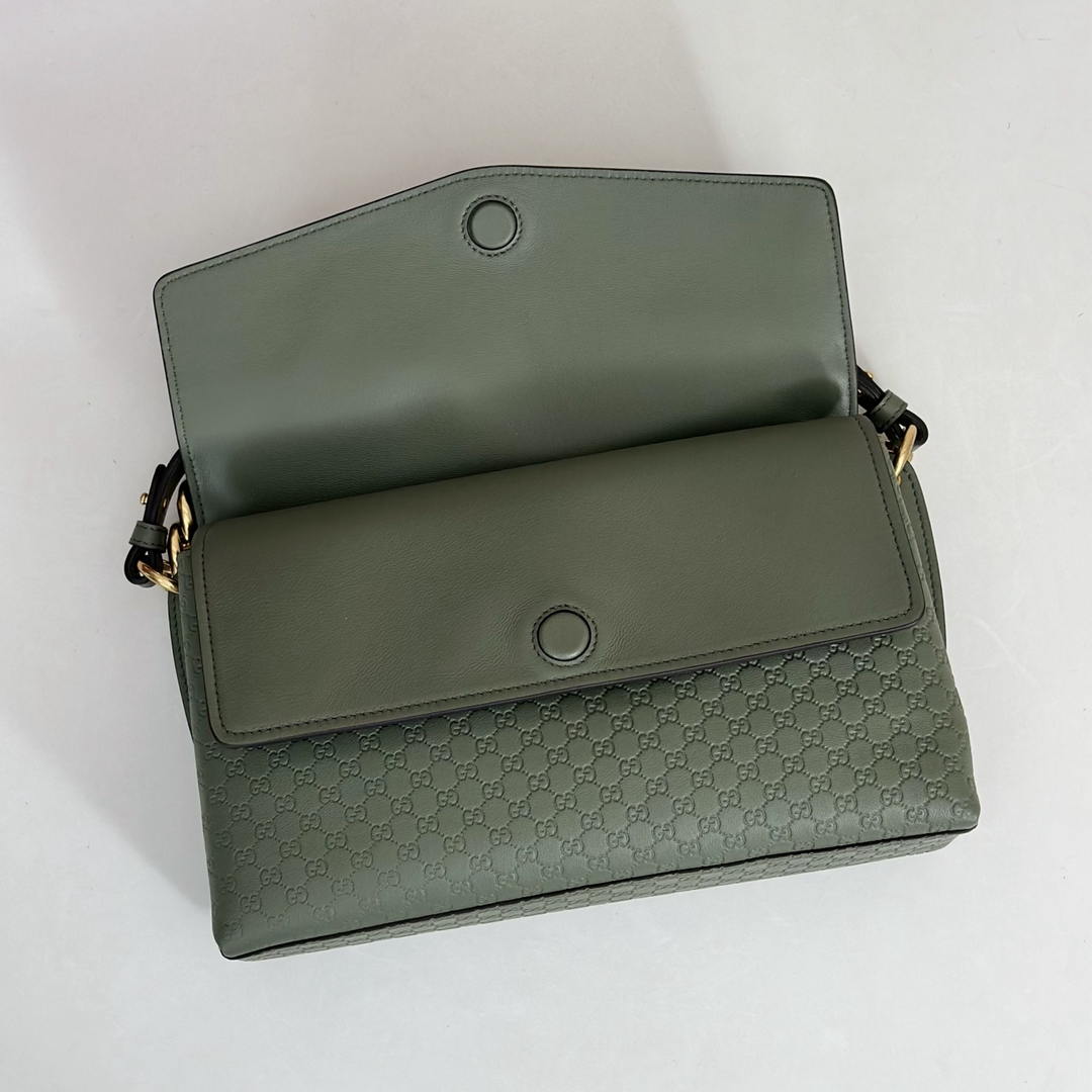 Gucci 857622 Medium Shoulder Bag Leather Green GG