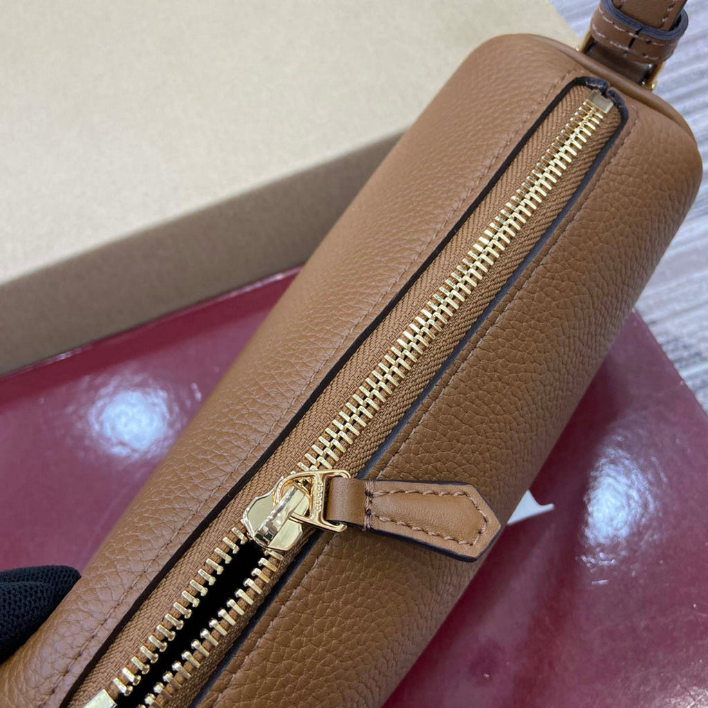 Gucci 860784 Gucci Half Horsebit Mini Shoulder Bag Brown Leather