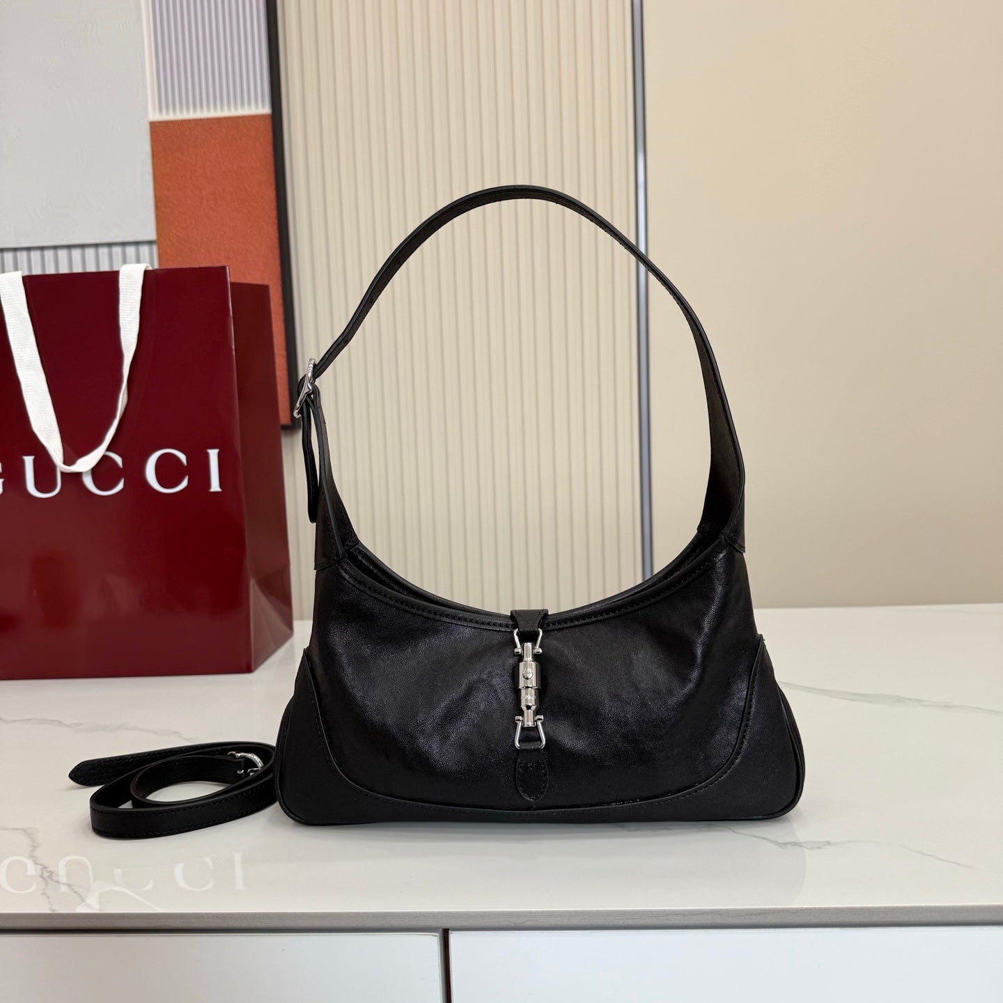 Gucci 863137 Jackie Slim Medium Shoulder Bag Black