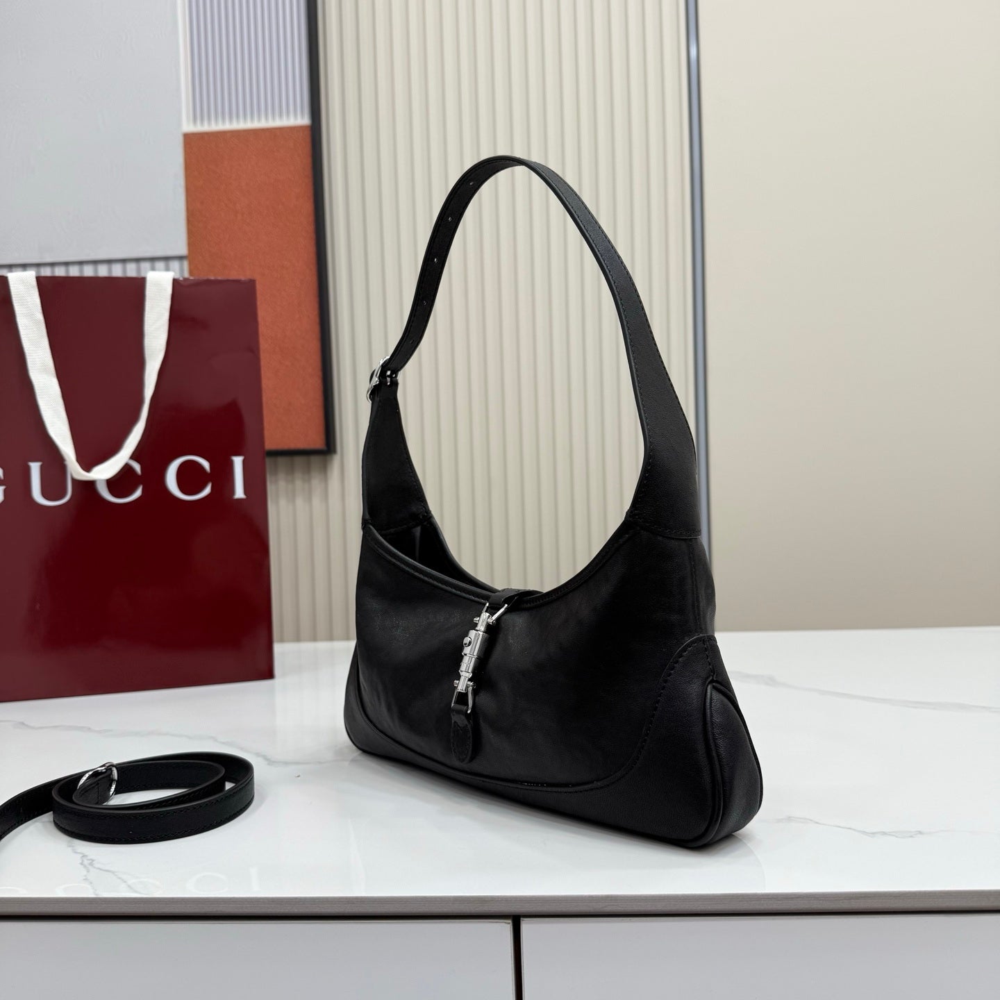 Gucci 863137 Jackie Slim Medium Shoulder Bag Black