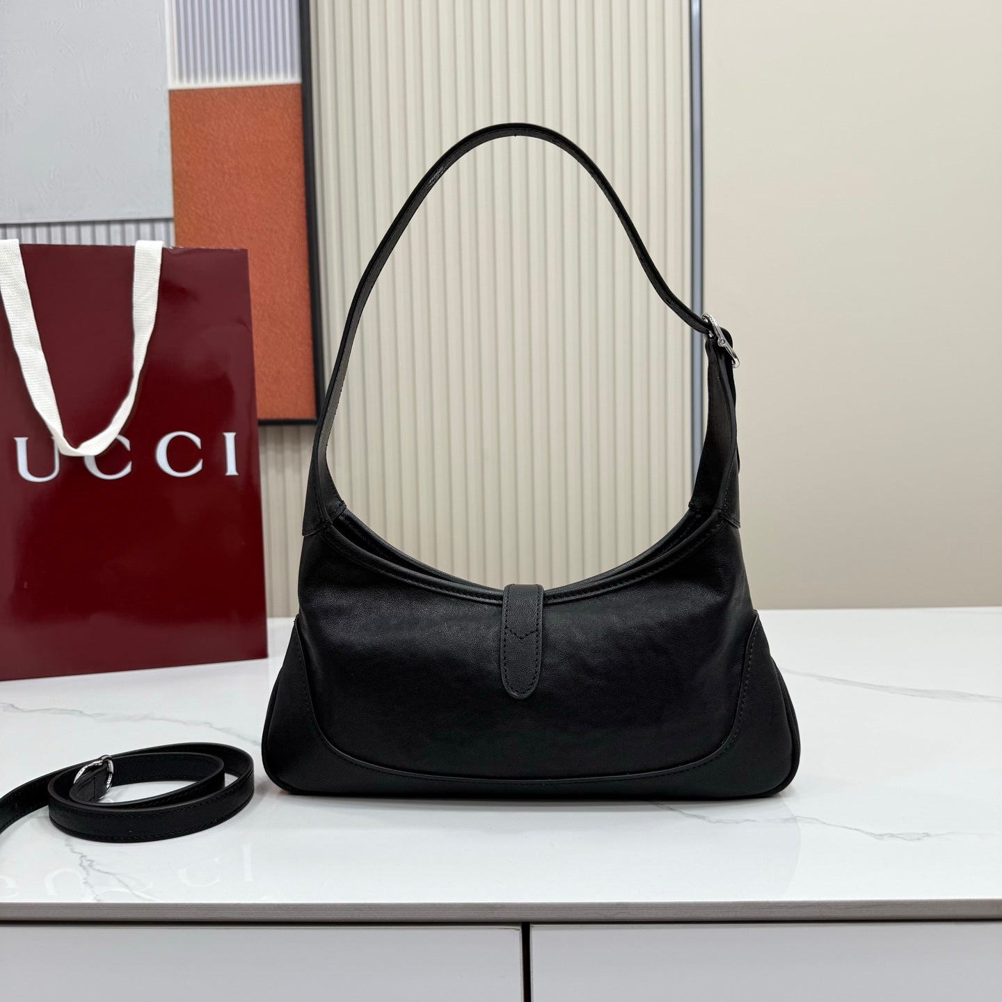 Gucci 863137 Jackie Slim Medium Shoulder Bag Black