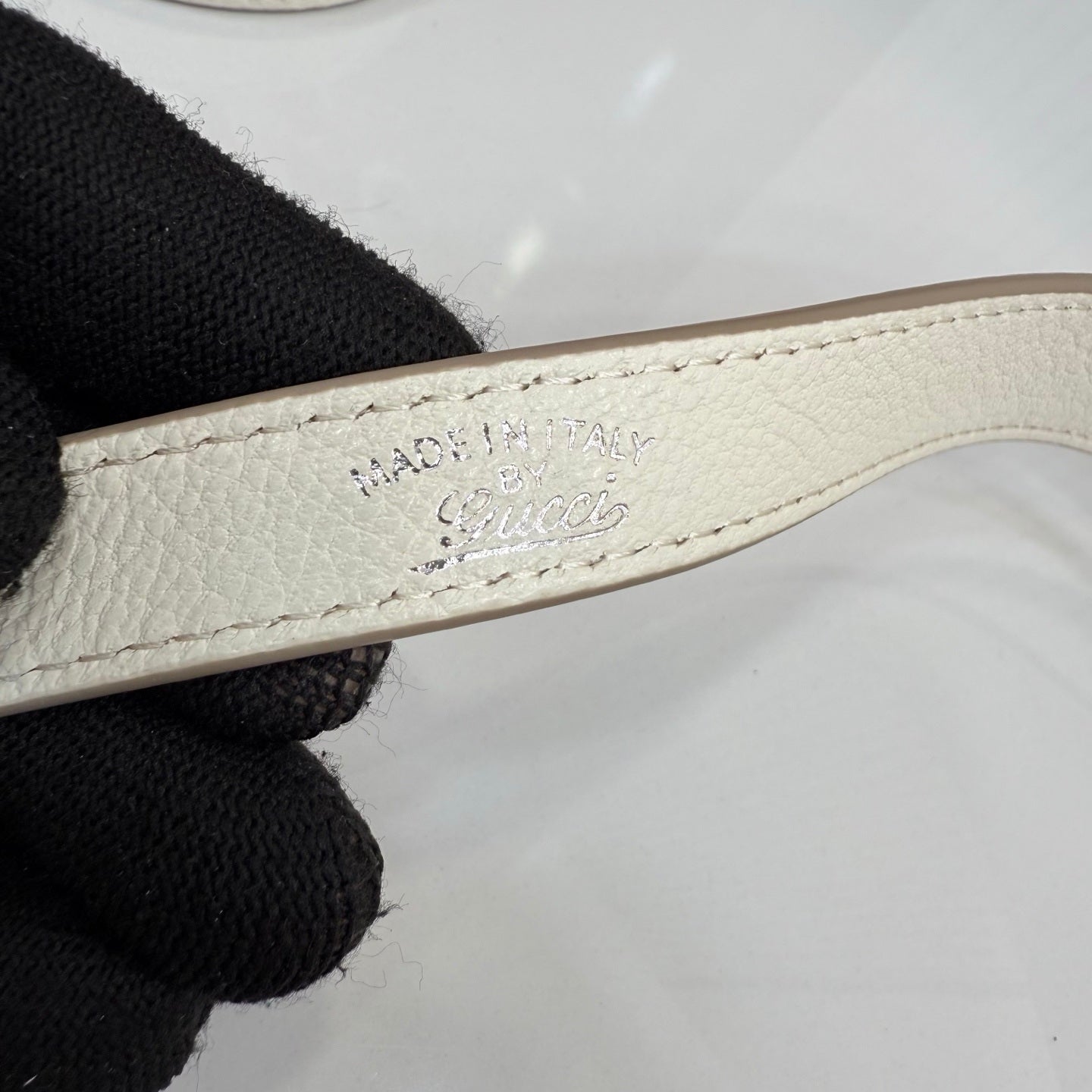 Gucci 863137 Jackie Slim Medium Shoulder Bag Ivory GG canvas