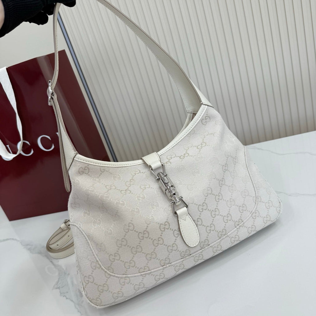 Gucci 863137 Jackie Slim Medium Shoulder Bag Ivory GG canvas