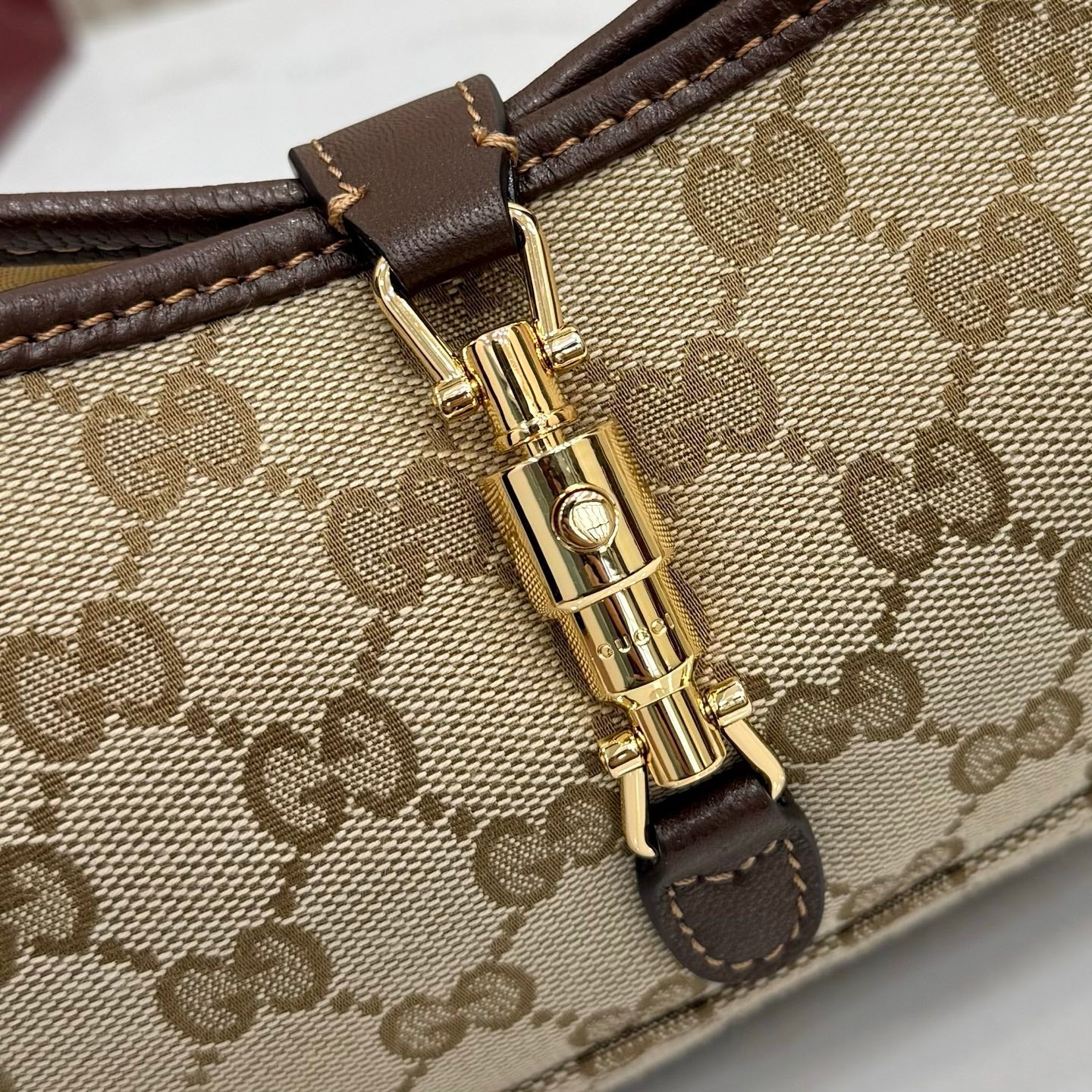 Gucci 863137 Jackie Slim Medium Shoulder Bag Sand and dark brown GG canvas