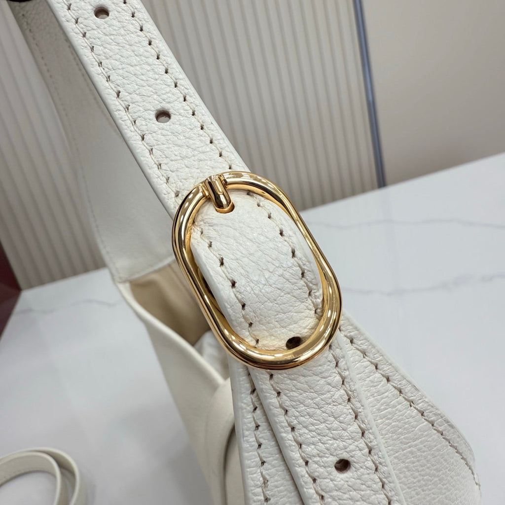 Gucci 863137 Jackie Slim Medium Shoulder Bag White