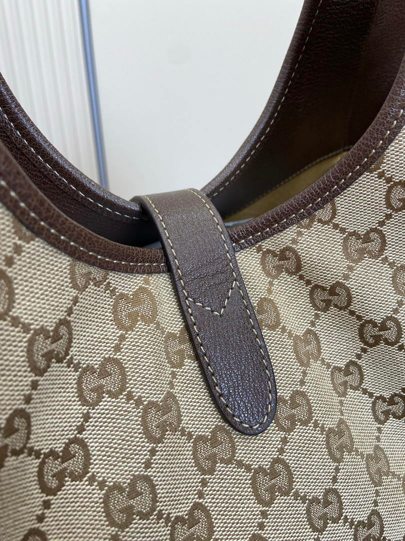 Gucci 866645 Mercato medium tote bag  sand and brown GG canvas