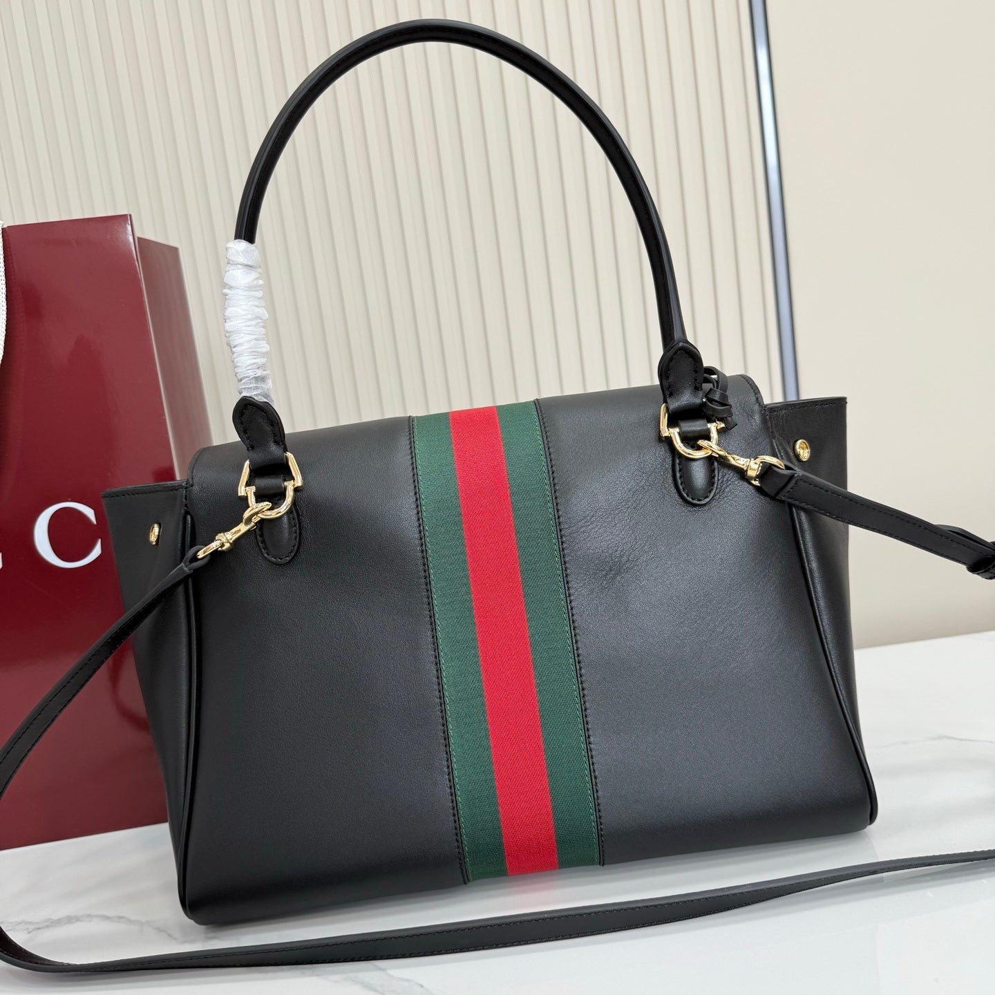 Gucci 875018 Paparazzo Medium Top Handle Bag Black