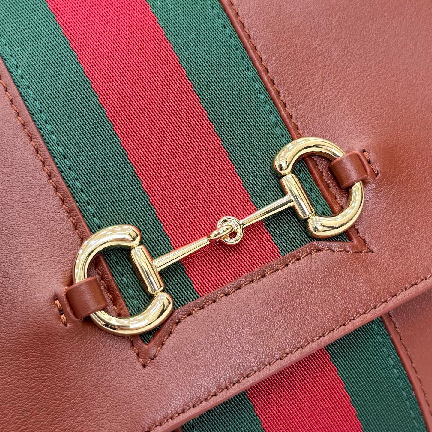Gucci 875018 Paparazzo Medium Top Handle Bag Chestnut