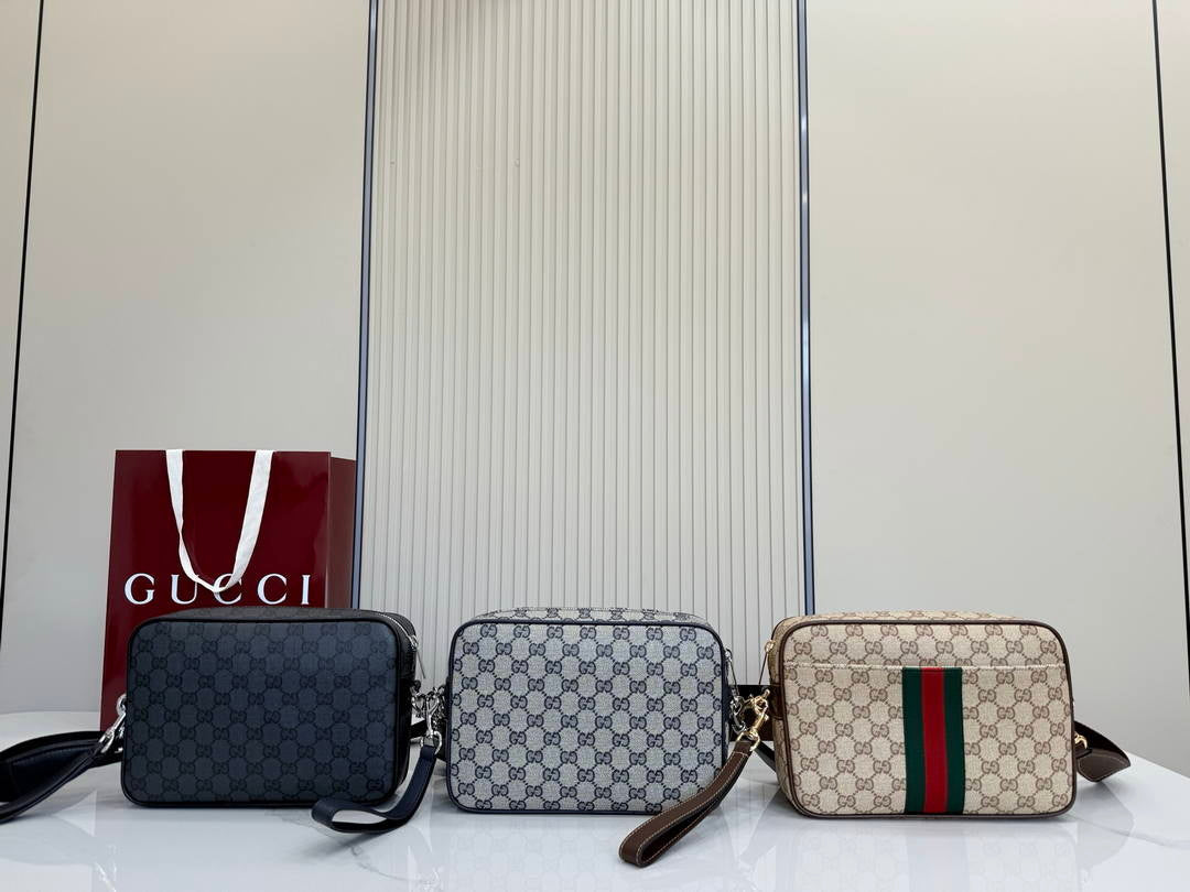 Gucci A006ZN Small crossbody bag with Web