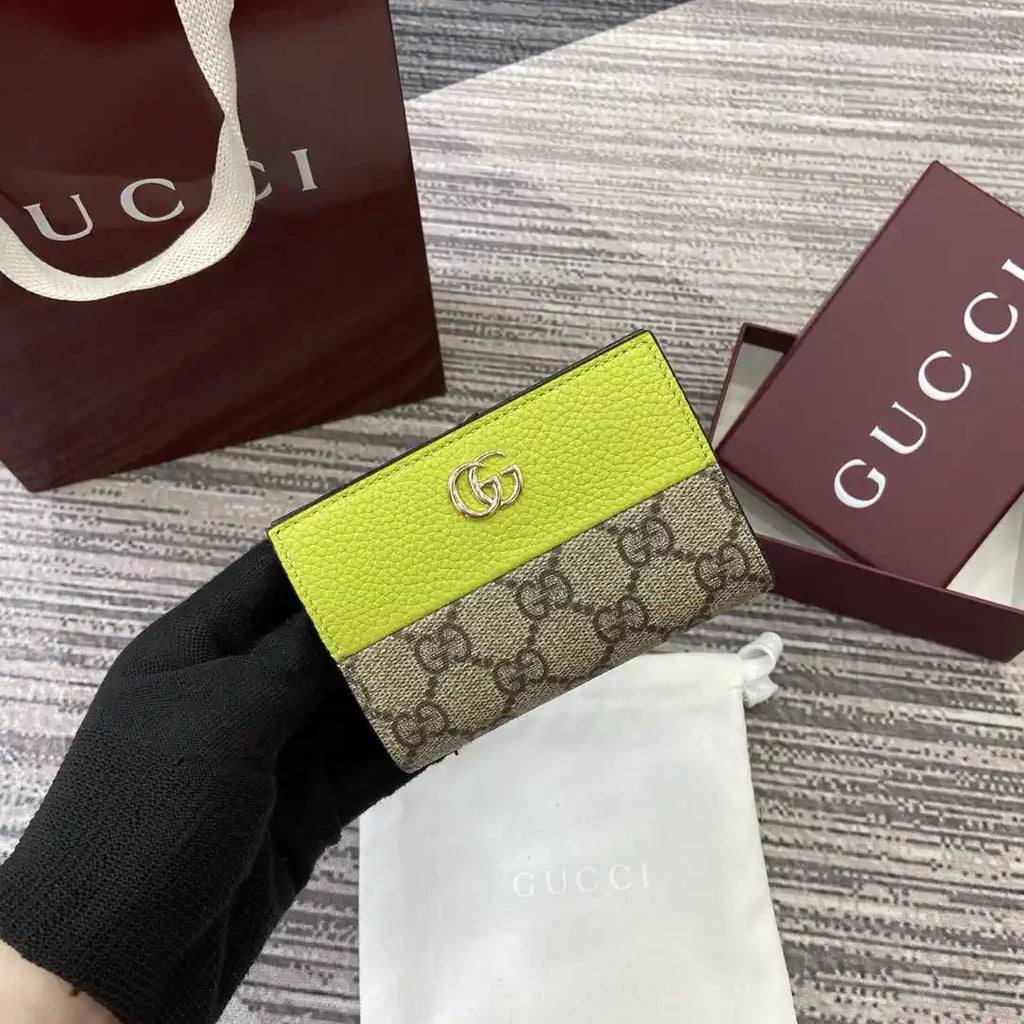 Gucci Bi-color GG Marmont small wallet 841360 beige and bright green leather