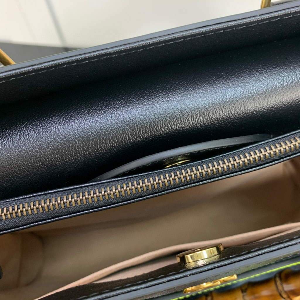 Gucci Diana medium tote bag Gucci 655658 Black