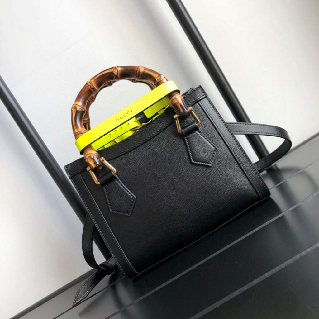 Gucci Diana Mini tote bag top handle bag Gucci 655661 Black