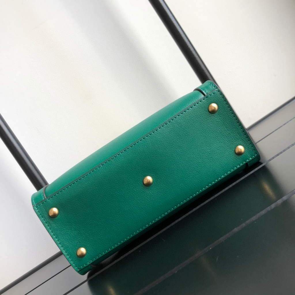 Gucci Diana Mini tote bag top handle bag Gucci 655661 Green