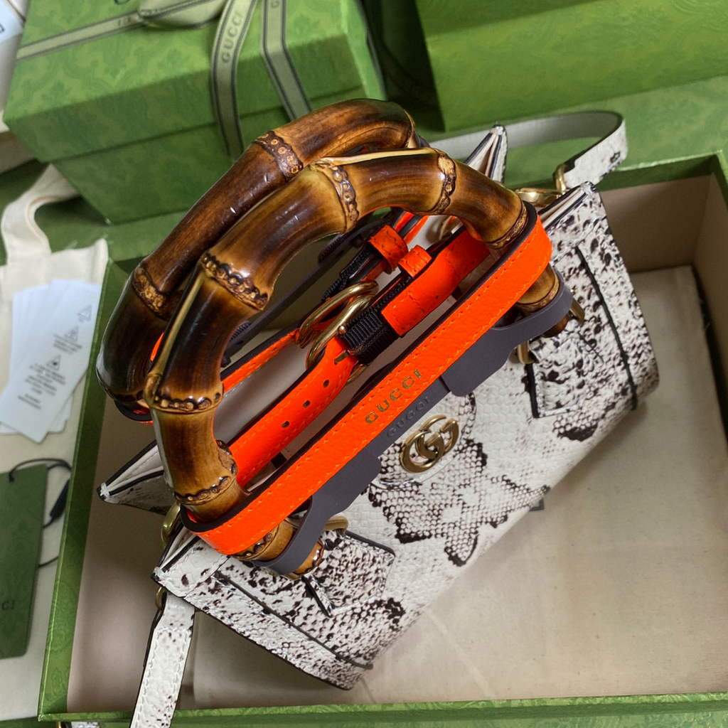 Gucci Diana Mini tote bag top handle bag Gucci a€?55661 Grey