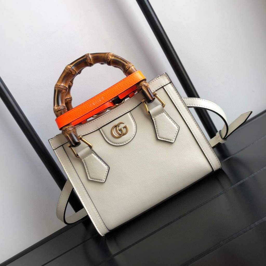 Gucci Diana Mini tote bag top handle bag Gucci a€?55661 White