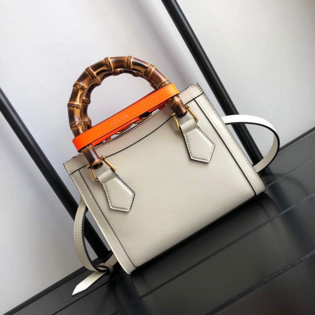 Gucci Diana Mini tote bag top handle bag Gucci a€?55661 White