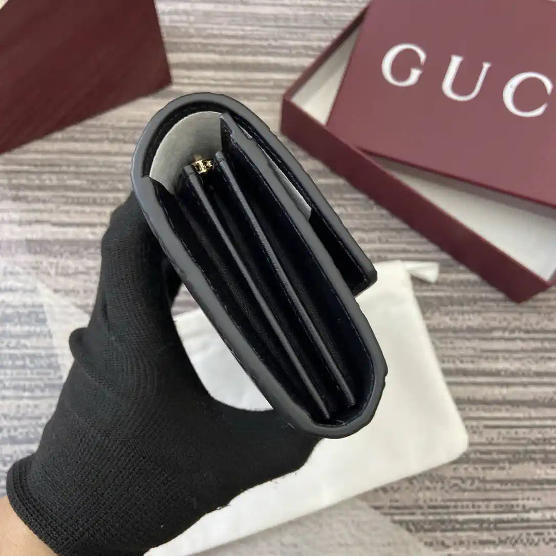 Gucci GG Emblem continental wallet 847210 Black