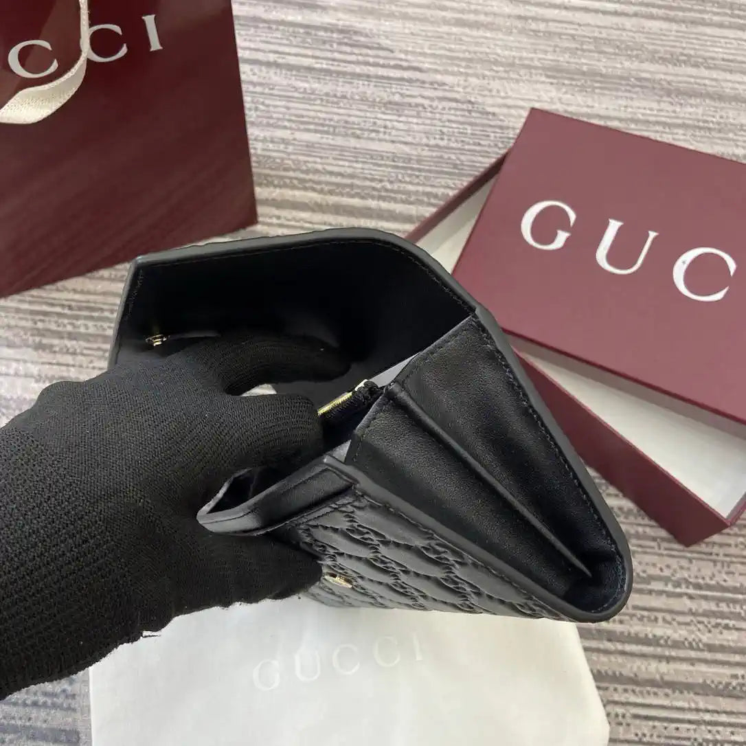 Gucci GG Emblem continental wallet 847210 Black