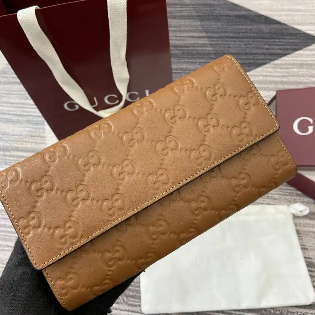 Gucci GG Emblem continental wallet 847210 Brown