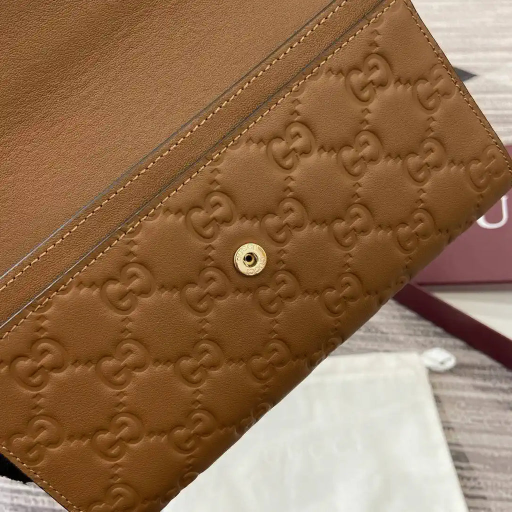 Gucci GG Emblem continental wallet 847210 Brown