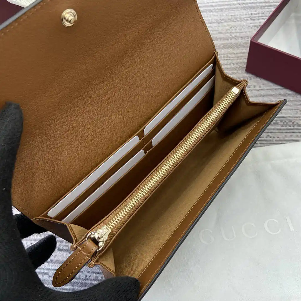 Gucci GG Emblem continental wallet 847210 Brown