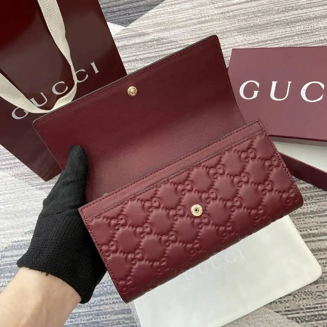 Gucci GG Emblem continental wallet 847210 Wine Red