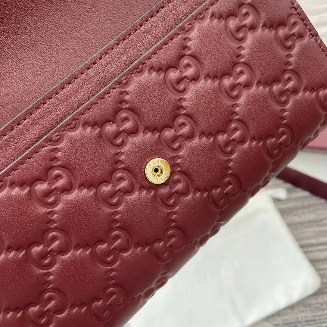 Gucci GG Emblem continental wallet 847210 Wine Red