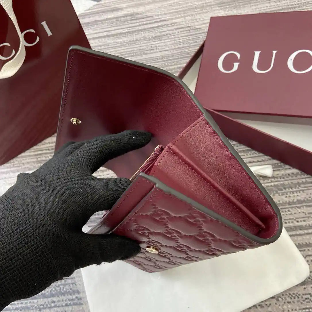 Gucci GG Emblem continental wallet 847210 Wine Red