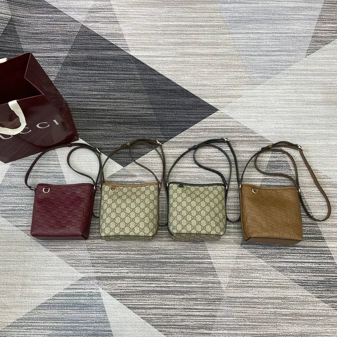 Gucci GG Emblem nano bucket bag 847090 Brown