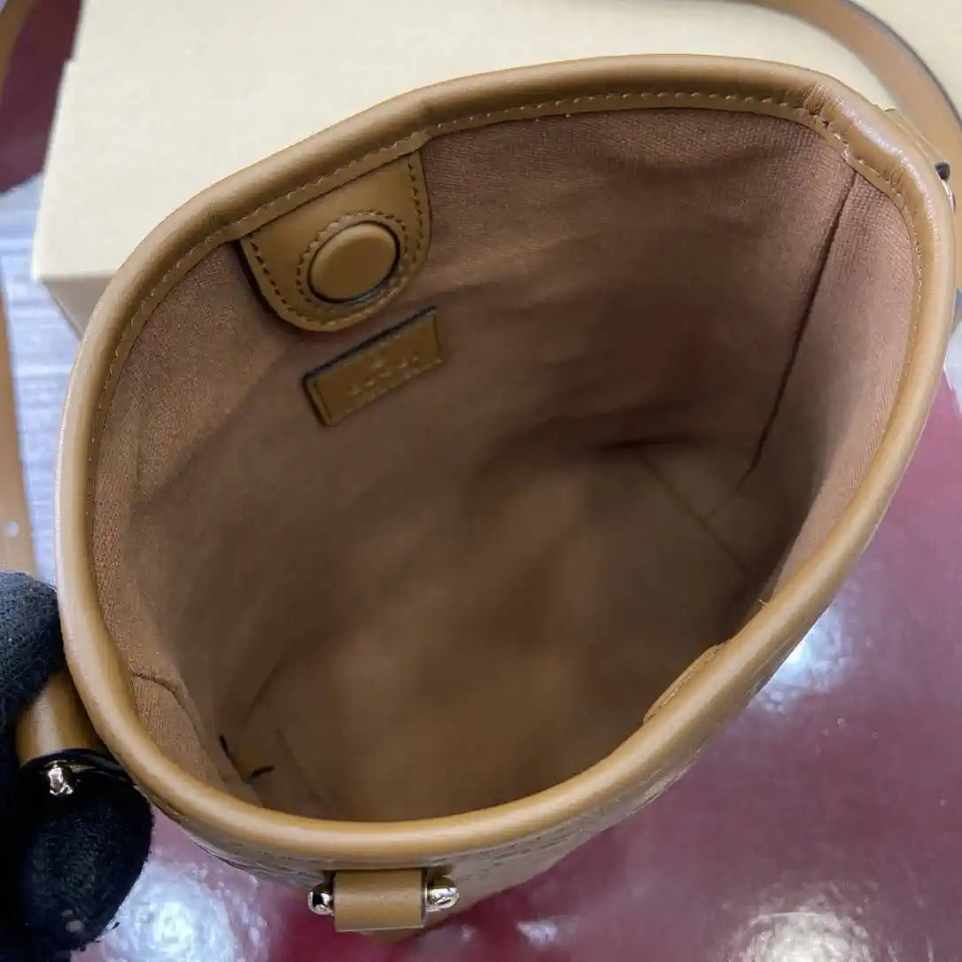 Gucci GG Emblem nano bucket bag 847090 Brown