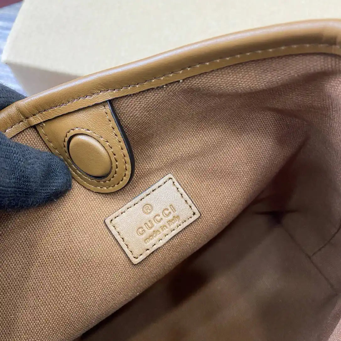 Gucci GG Emblem nano bucket bag 847090 Brown