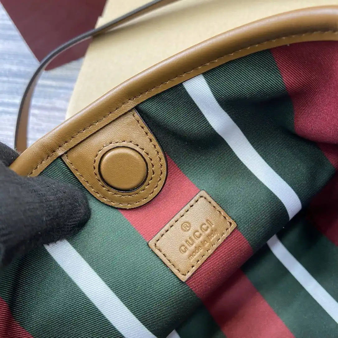 Gucci GG Emblem nano bucket bag 847090 Beige & Brown