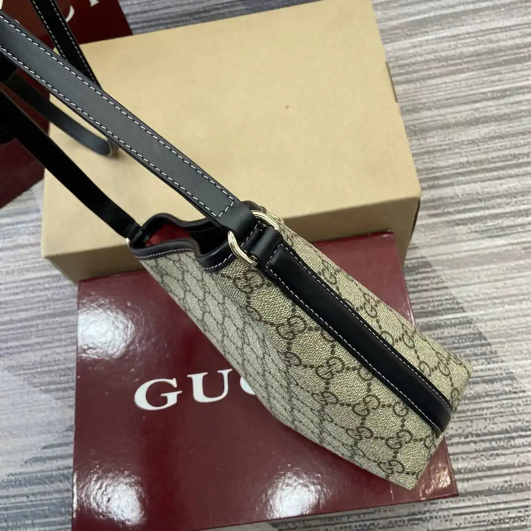 Gucci GG Emblem nano bucket bag 847090 Beige & Black
