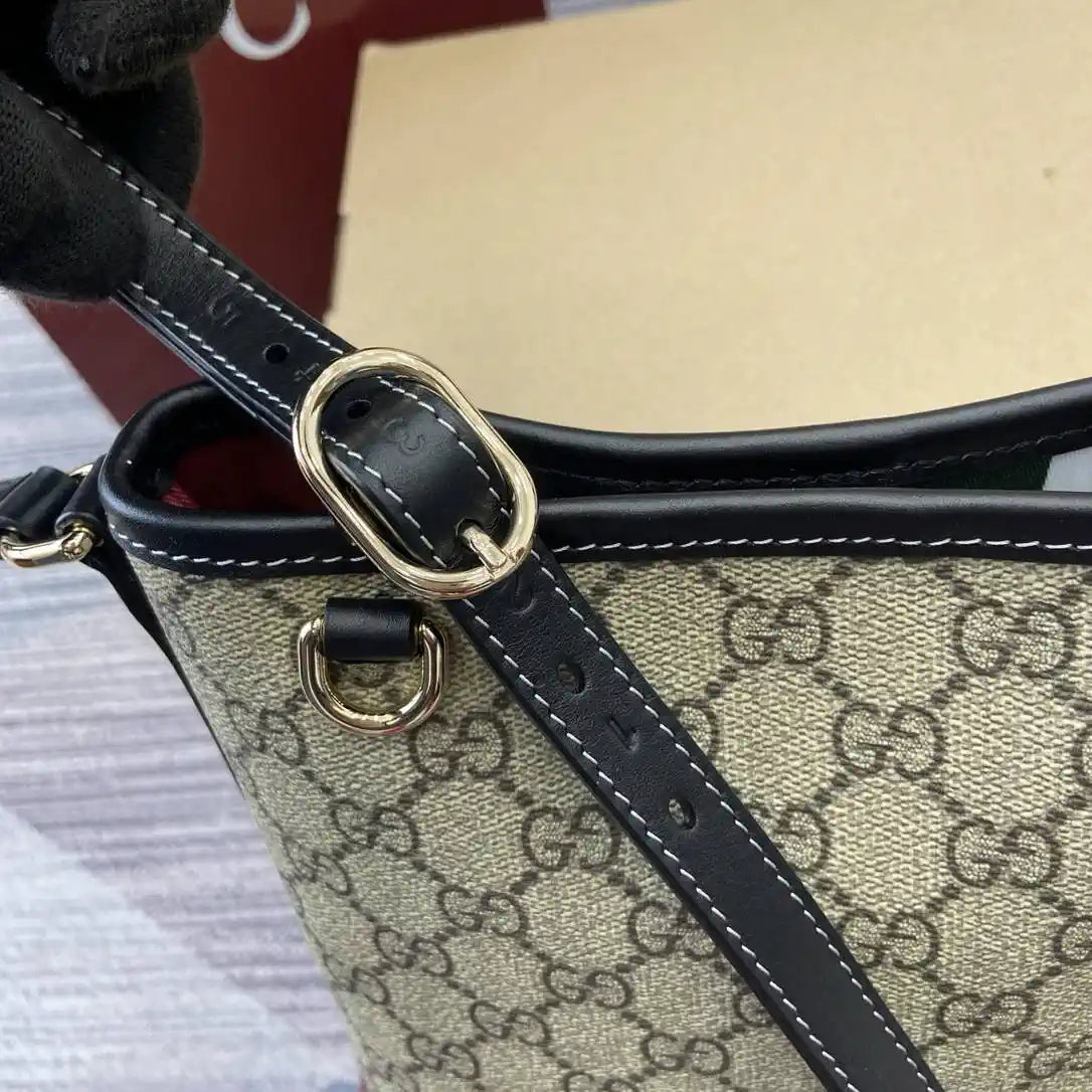 Gucci GG Emblem nano bucket bag 847090 Beige & Black