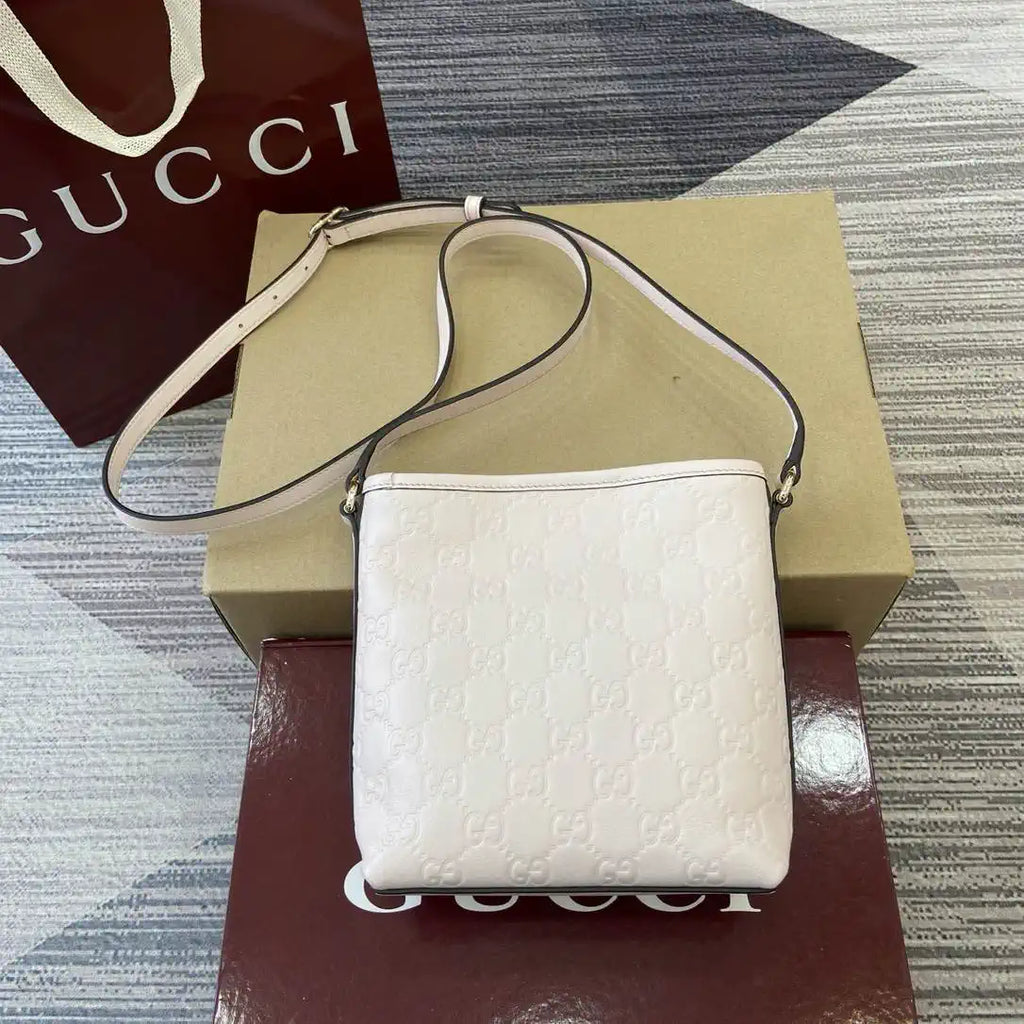 Gucci GG Emblem nano bucket bag 847090 Light Pink GG Leather