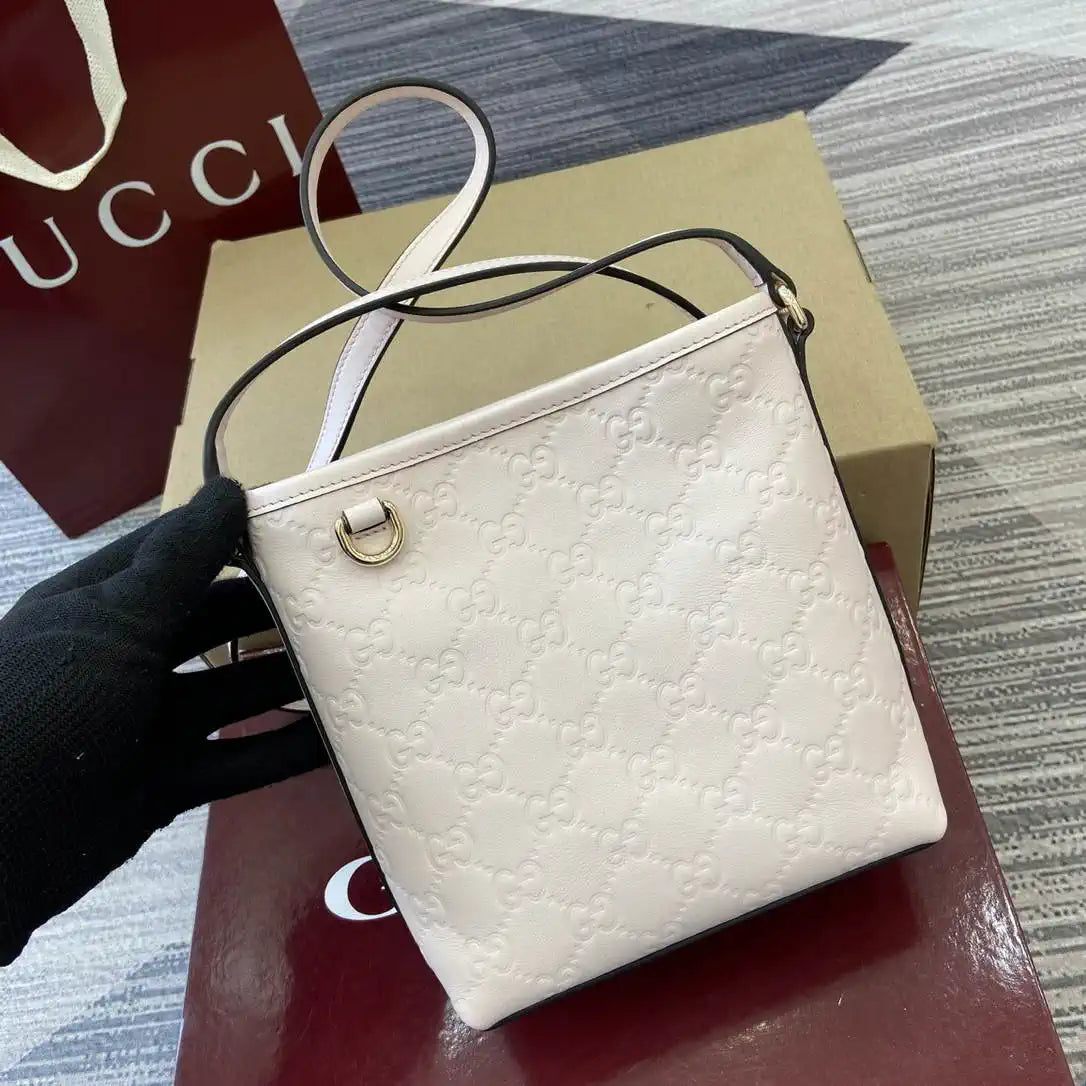 Gucci GG Emblem nano bucket bag 847090 Light Pink GG Leather