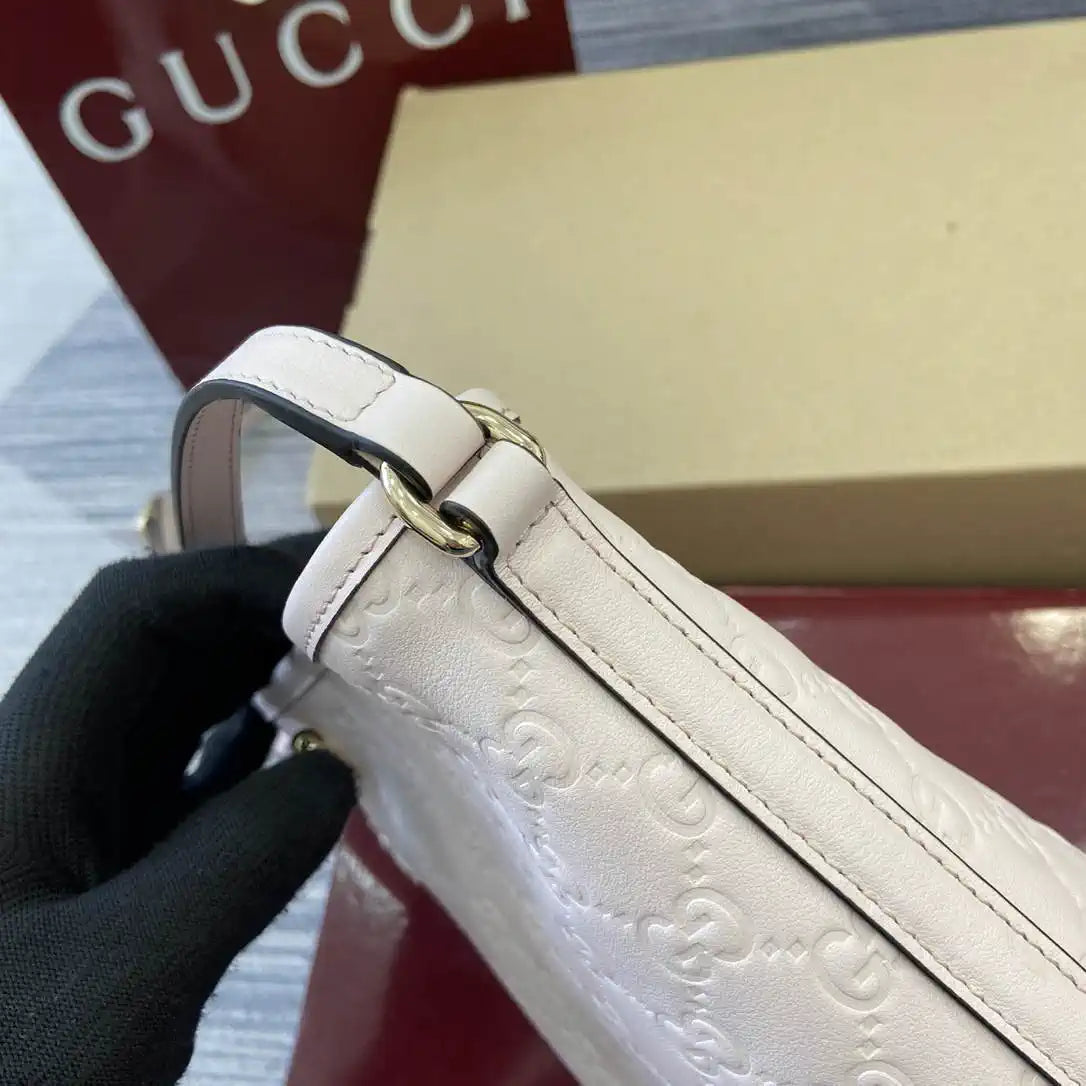 Gucci GG Emblem nano bucket bag 847090 Light Pink GG Leather