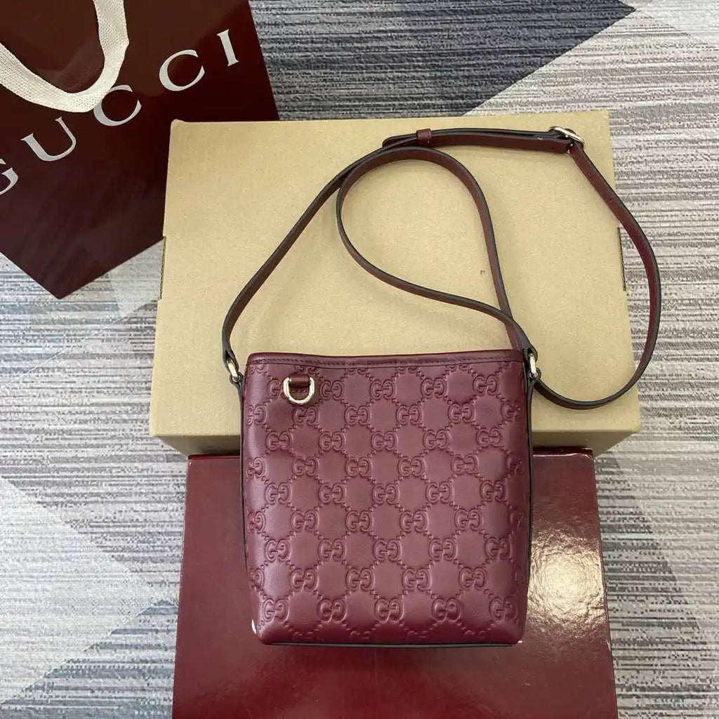 Gucci GG Emblem nano bucket bag 847090 Red