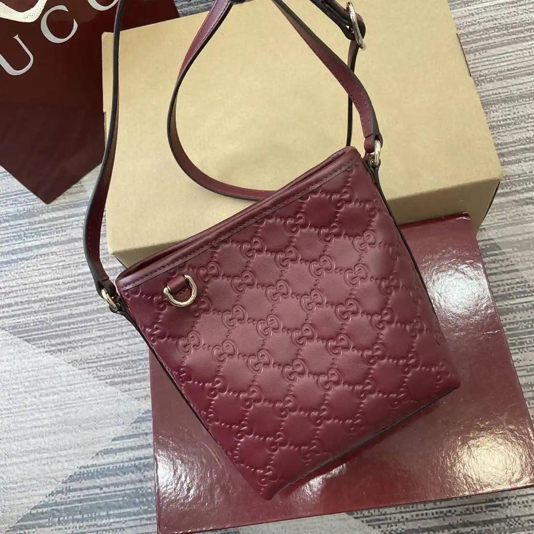 Gucci GG Emblem nano bucket bag 847090 Red