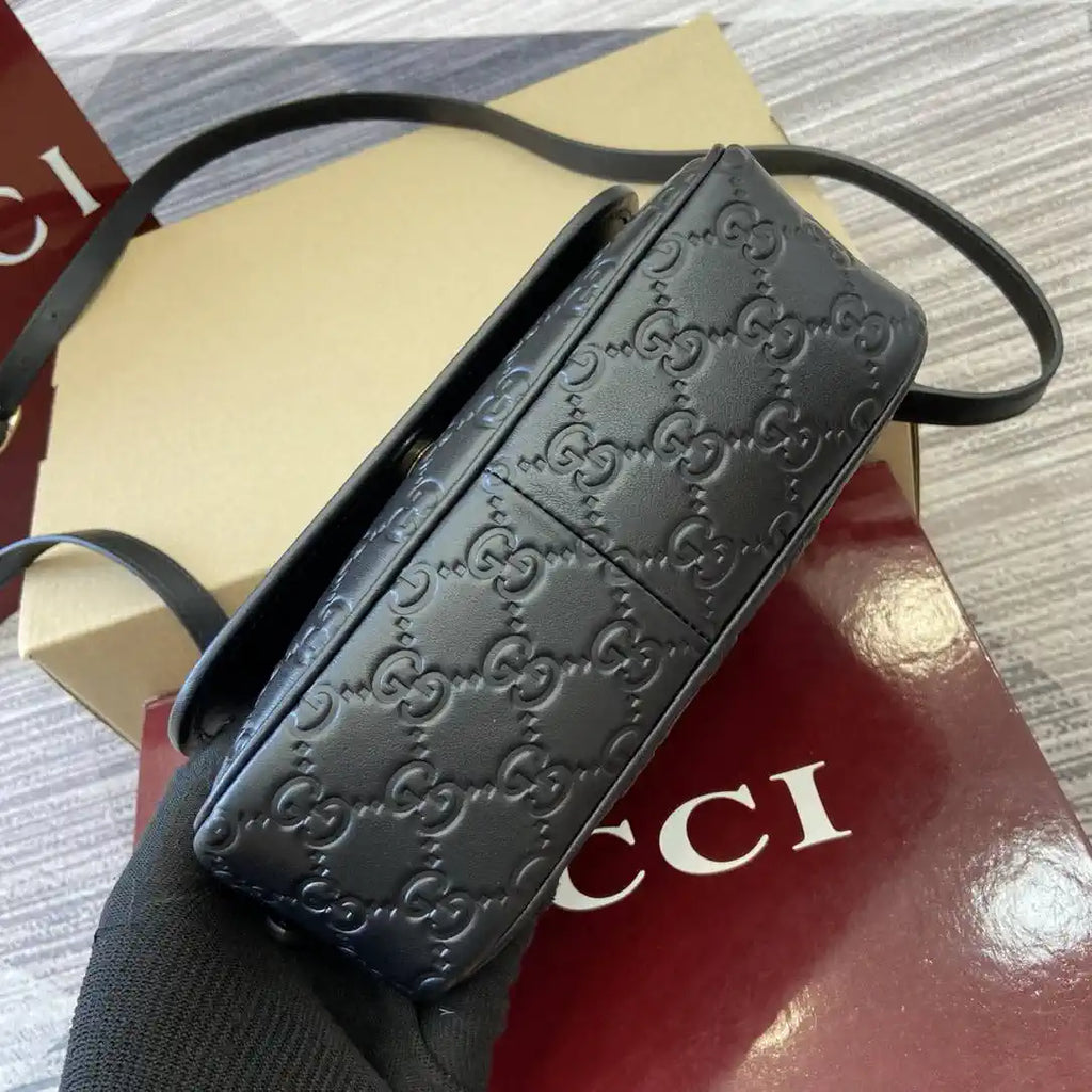 Gucci GG Emblem small shoulder bag 847448 Black