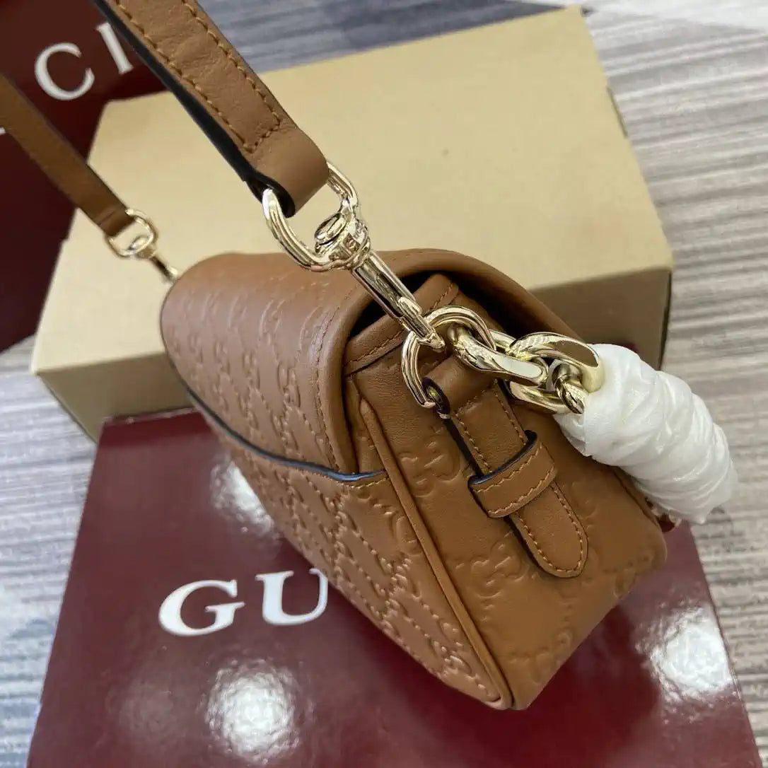 Gucci GG Emblem small shoulder bag 847448 Brown