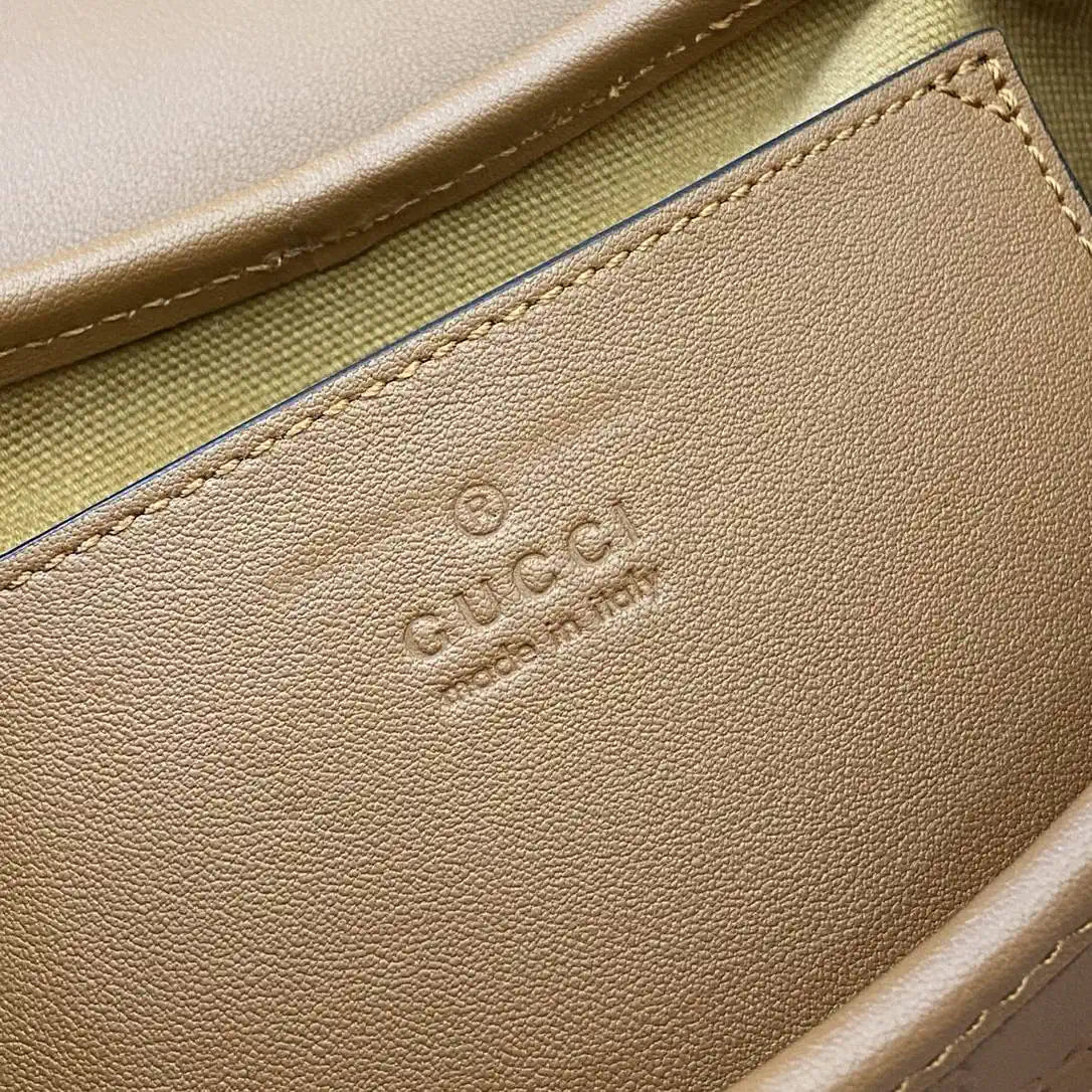 Gucci GG Emblem small shoulder bag 847448 Brown