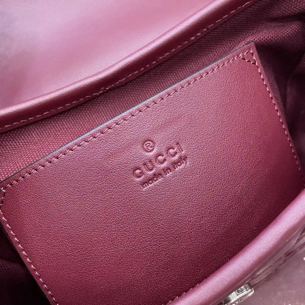 Gucci GG Emblem small shoulder bag 847448 Red