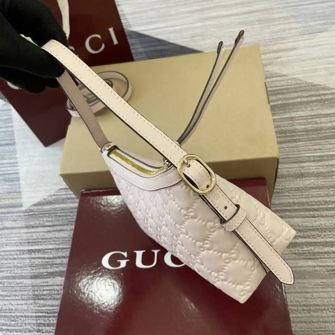 Gucci GG Emblem small shoulder bag 847450 Beige
