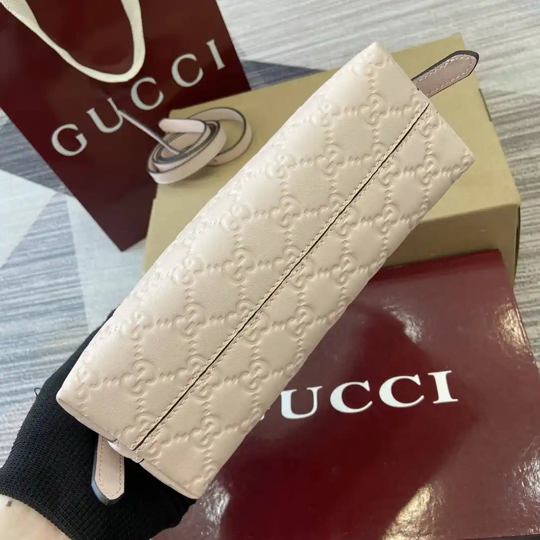 Gucci GG Emblem small shoulder bag 847450 Beige