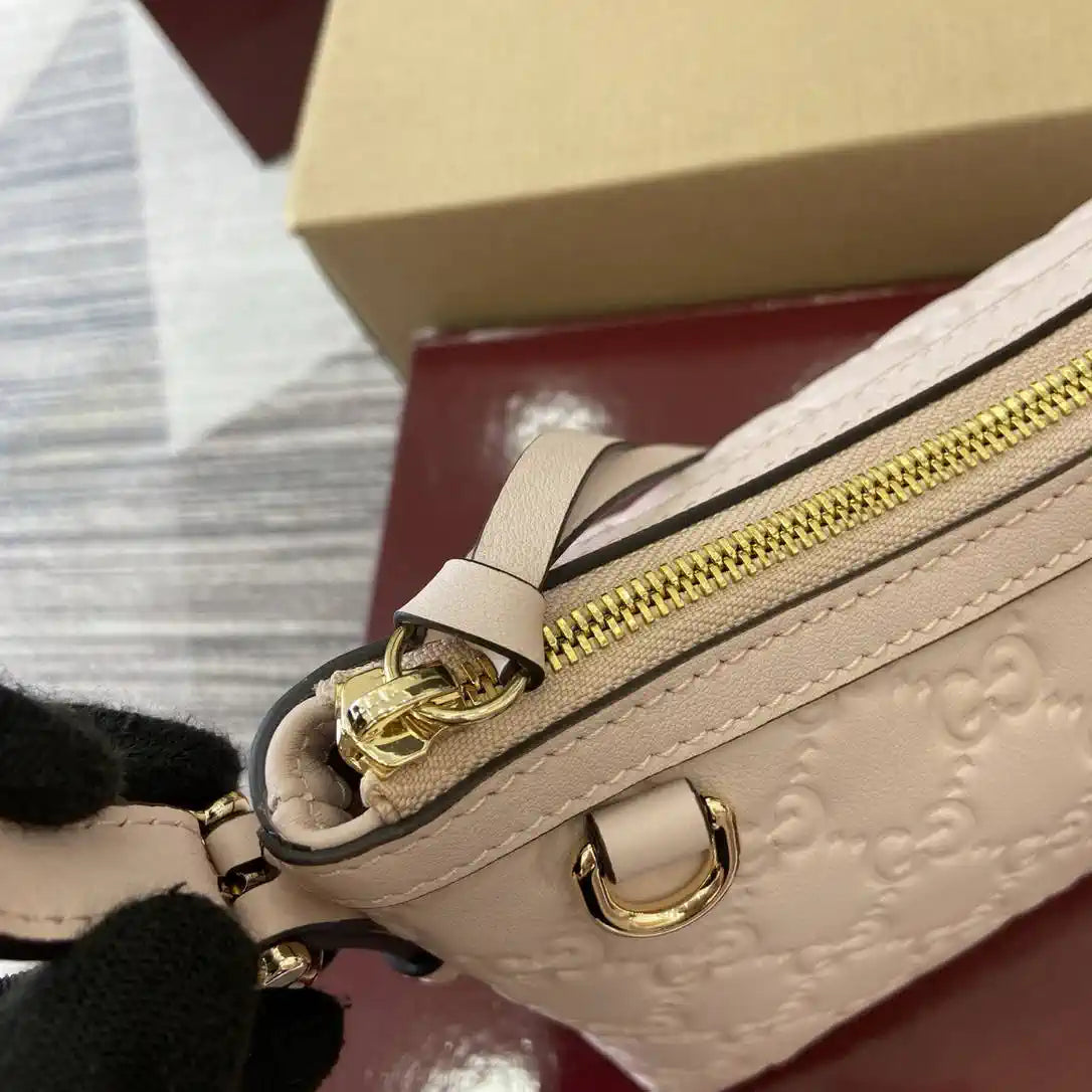 Gucci GG Emblem small shoulder bag 847450 Beige