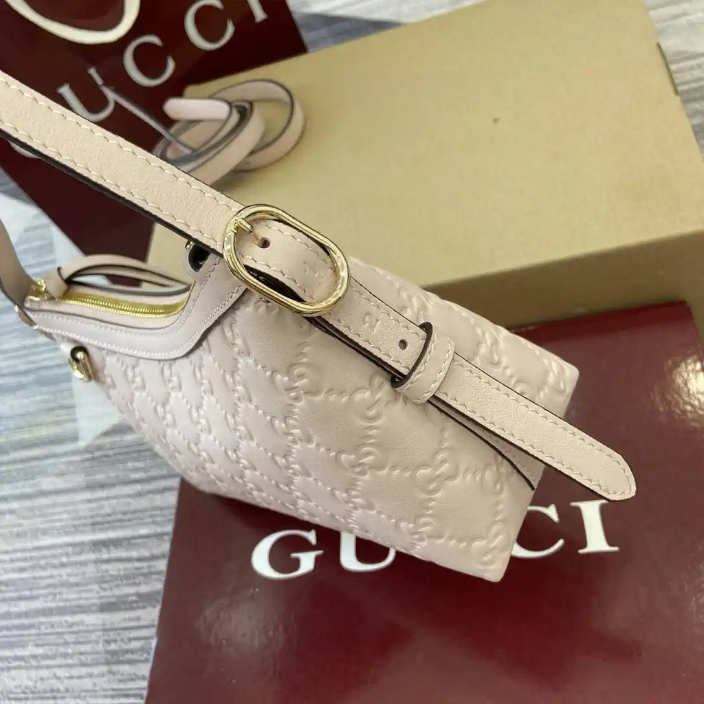 Gucci GG Emblem small shoulder bag 847450 Beige
