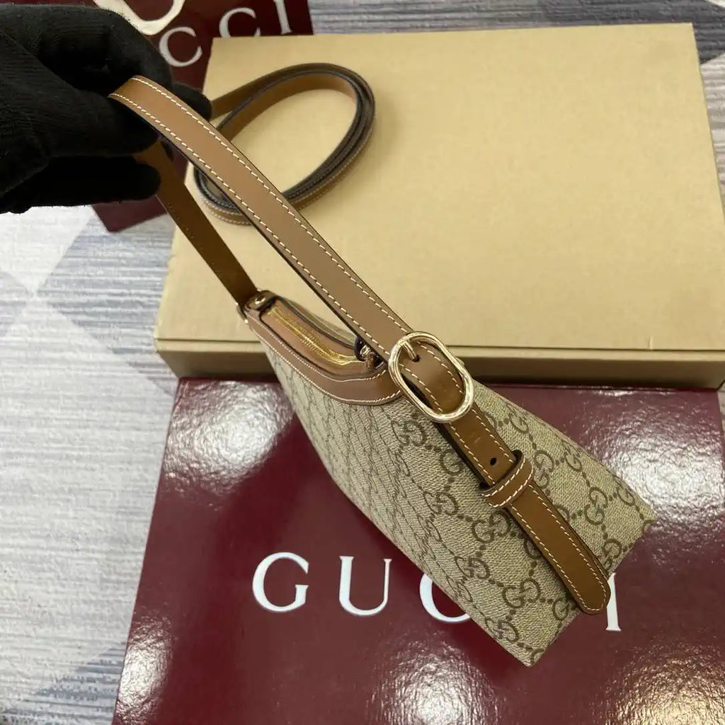 Gucci GG Emblem small shoulder bag 847450 Beige & Brown